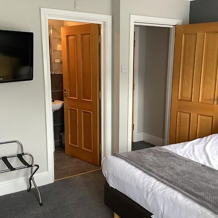 Jeffersons Hotel & Serviced Apartments (Adults Only) 배로우인퍼니스 객실 사진