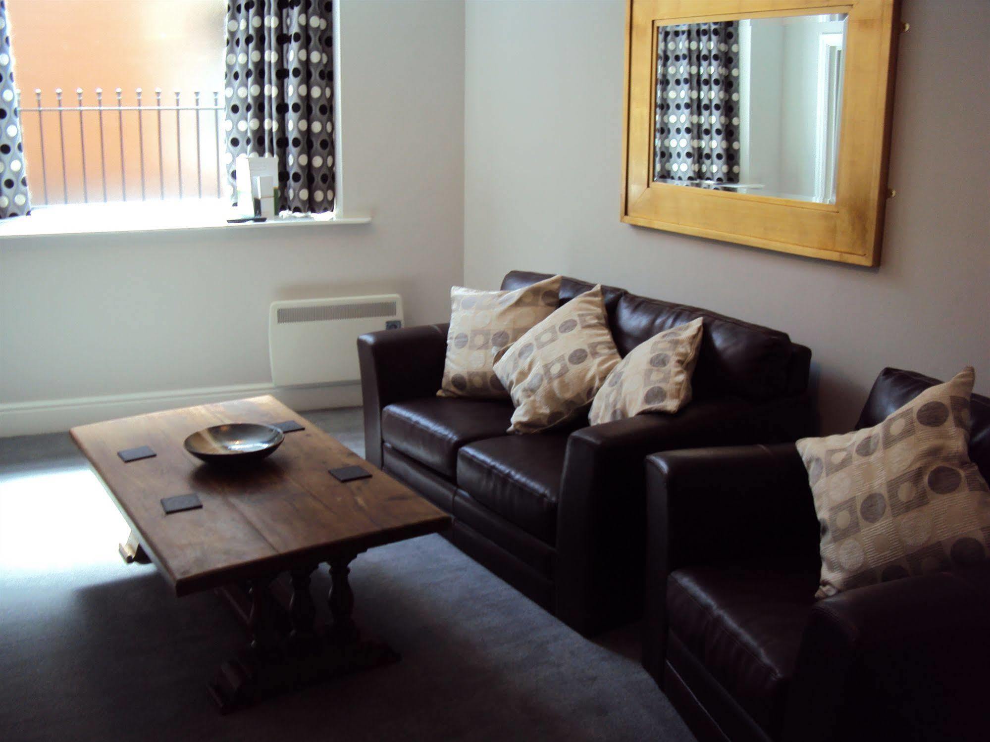 Jeffersons Hotel & Serviced Apartments (Adults Only) 배로우인퍼니스 외부 사진