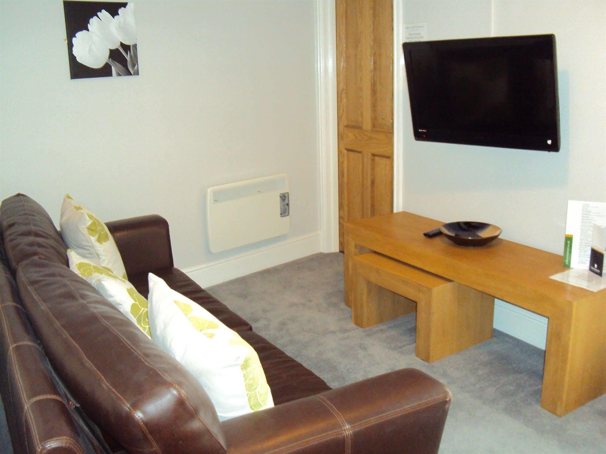 Jeffersons Hotel & Serviced Apartments (Adults Only) 배로우인퍼니스 외부 사진